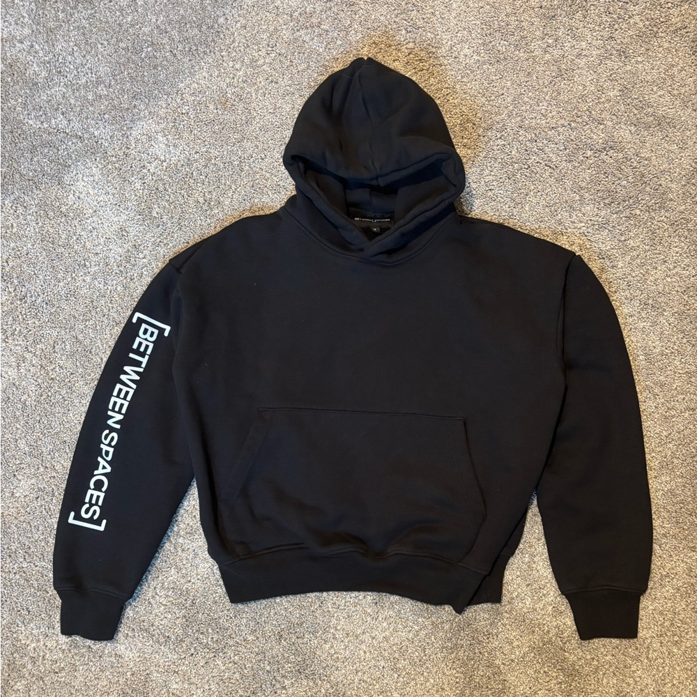 Women’s Between Spaces Black Hoodie Sweatshirt Size Small